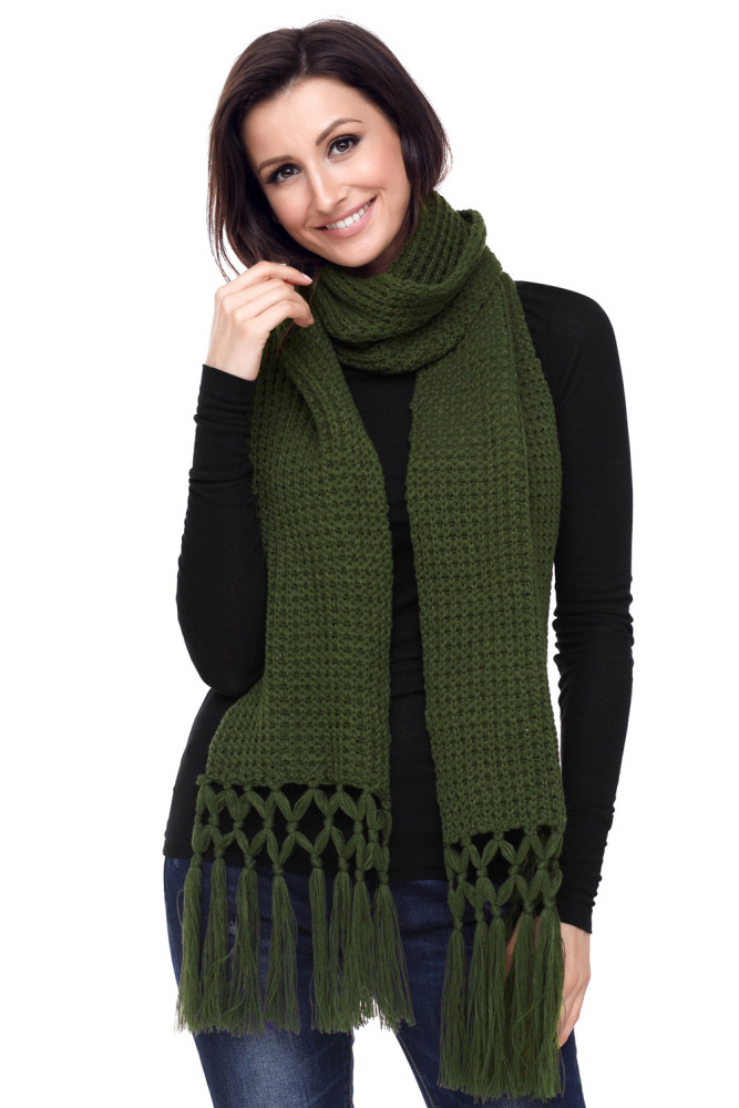 Green Cozy Chunky Knit Tassel Scarf