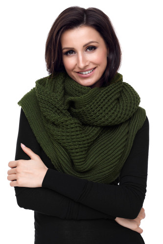 Green Cable Knit Chunky Scarf