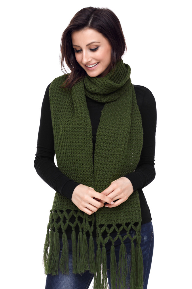 Green Cozy Chunky Knit Tassel Scarf