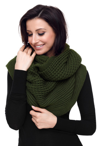 Green Cable Knit Chunky Scarf