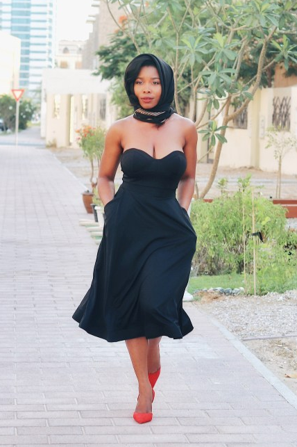 Black Sexy Cupped Strapless Midi Dress