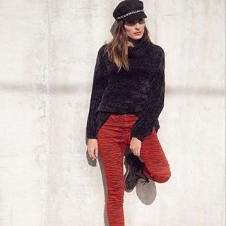 Black Soft Velvet Knit Sweater Jumper