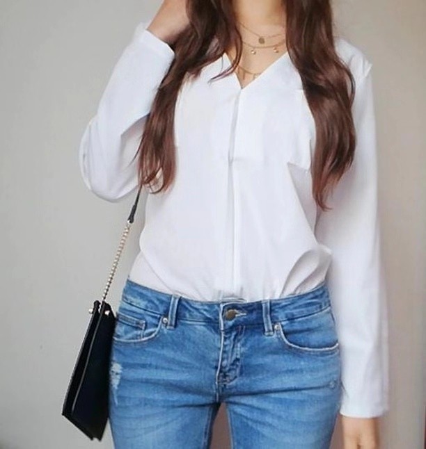 White Pockets V-Neck Long Sleeve Blouse