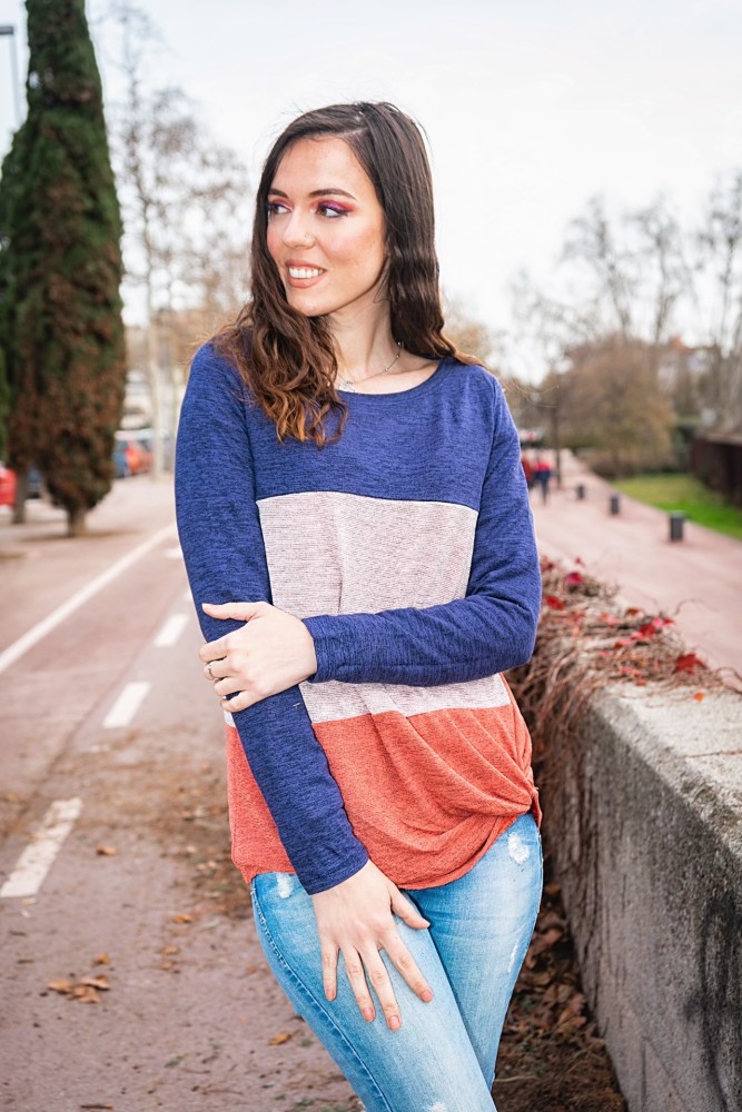 Blue Color Block Crew Neck Blouse