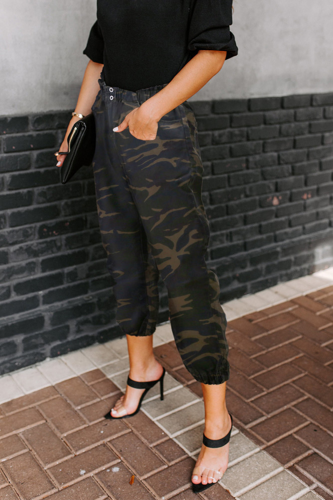 Green Move So Fast Pocketed Camo Pants