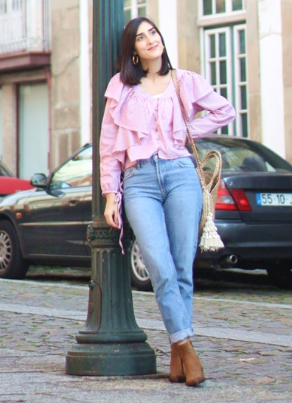 Red Button Ruffle&Tie Striped Shirt