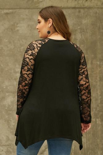 Black Plus Size Lace Yoke Stitching Asymmetic Hemline Top