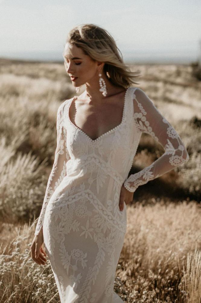 White Open Back Lace Wedding Dress