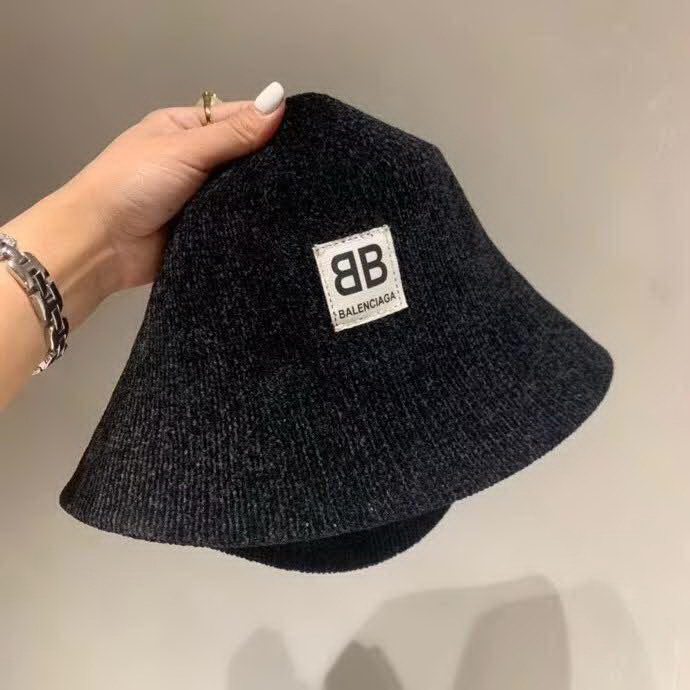 20冬季最新专柜款-Balenciaga双B字母渔夫帽，太阳帽，秋季灯芯绒面料，轻盈透气百搭款，可折叠出门携带方便