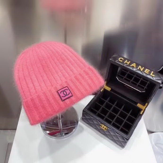 20冬季最新专柜款-Chanel秋冬新款高品质中古兔羊毛针织线帽，时尚百搭的炸街单品，弹性极佳，手感超好！粉色很嫩，嗲妹仔款！