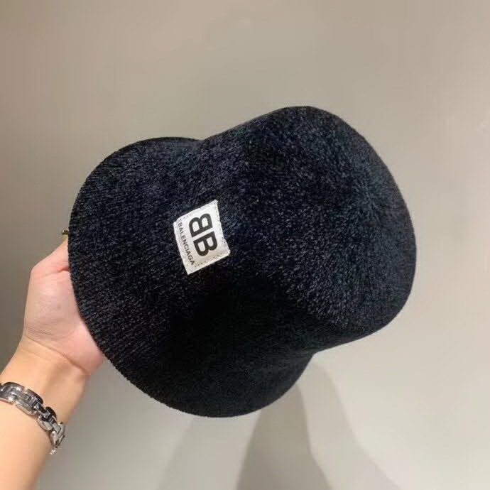 20冬季最新专柜款-Balenciaga双B字母渔夫帽，太阳帽，秋季灯芯绒面料，轻盈透气百搭款，可折叠出门携带方便