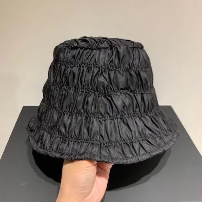 20冬季最新专柜款-Prada2020秋季新款褶皱休闲渔夫帽，百搭时尚，携带方便，可调节
