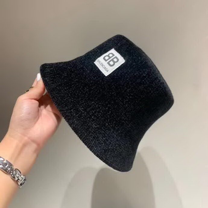 20冬季最新专柜款-Balenciaga双B字母渔夫帽，太阳帽，秋季灯芯绒面料，轻盈透气百搭款，可折叠出门携带方便