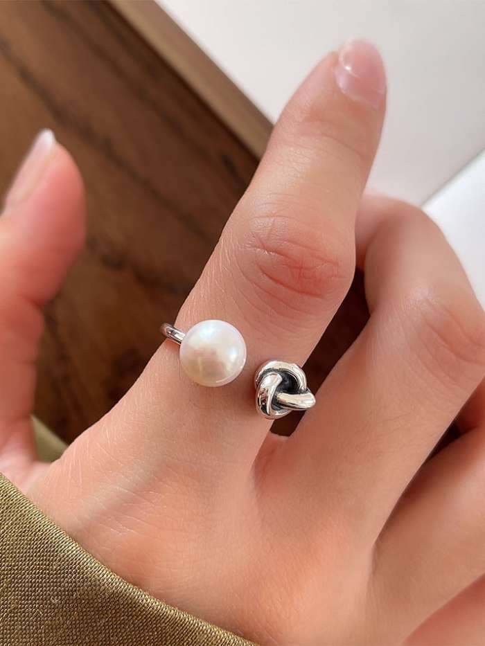 925 Sterling Silver Carnelian Irregular Vintage Band Ring