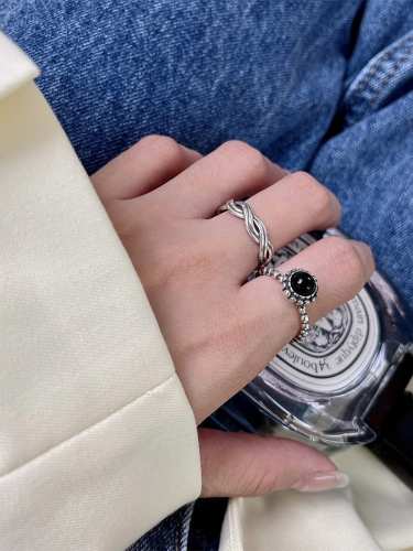 925 Sterling Silver Triangle Vintage Band Ring