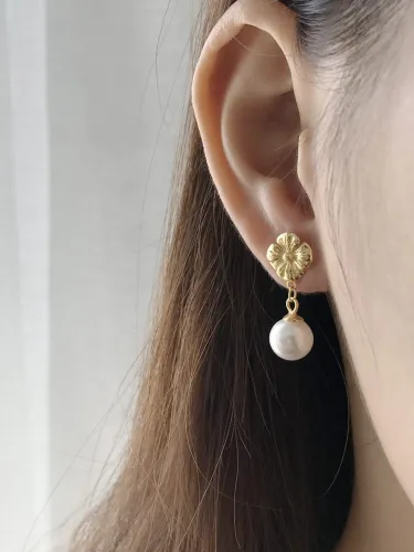 925 Sterling Silver Imitation Pearl White Flower Minimalist Drop Earring
