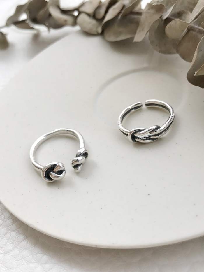 925 Sterling Silver Vintage  Bold Double Knot Free Size Midi Ring