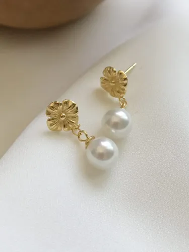 925 Sterling Silver Imitation Pearl White Flower Minimalist Drop Earring