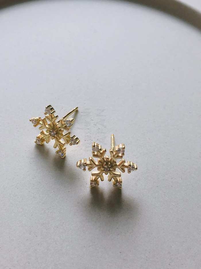925 Sterling Silver Cubic Zirconia White Heart Cute Stud Earring