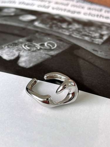 925 Sterling Silver Irregular Vintage Band Ring