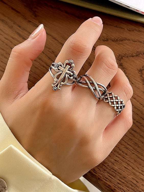 925 Sterling Silver Hollow Cross Vintage Band Ring