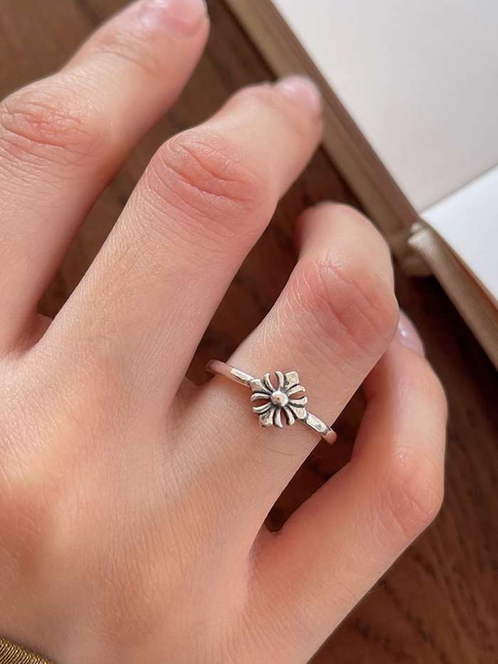 925 Sterling Silver Carnelian Irregular Vintage Band Ring
