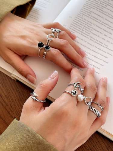 925 Sterling Silver Carnelian Irregular Vintage Band Ring