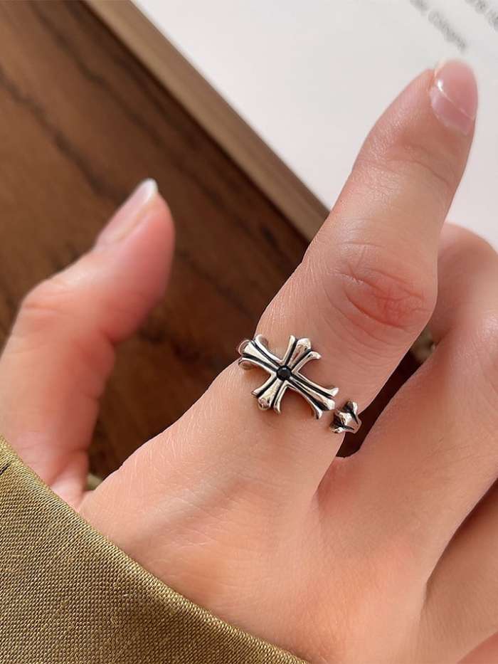 925 Sterling Silver Carnelian Irregular Vintage Band Ring