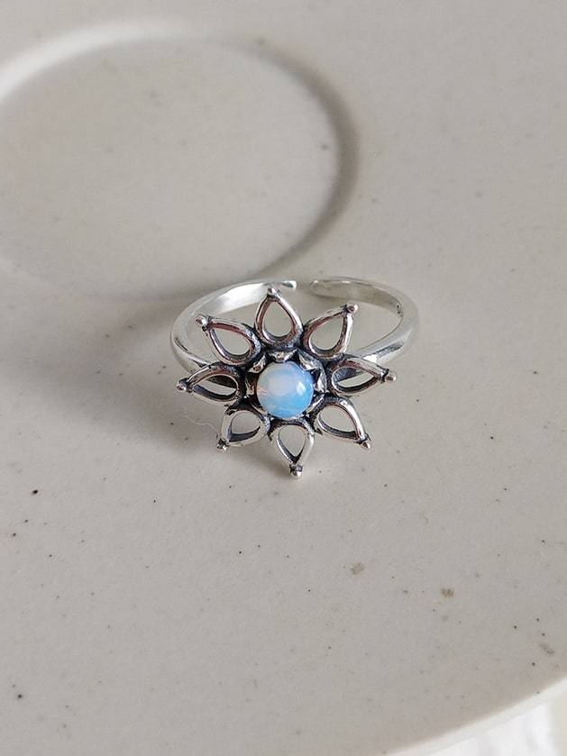 925 Sterling Silver Glass Bead Blue Heart Vintage Midi Ring