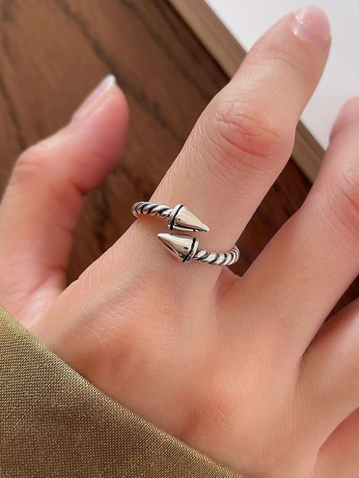 925 Sterling Silver Carnelian Irregular Vintage Band Ring
