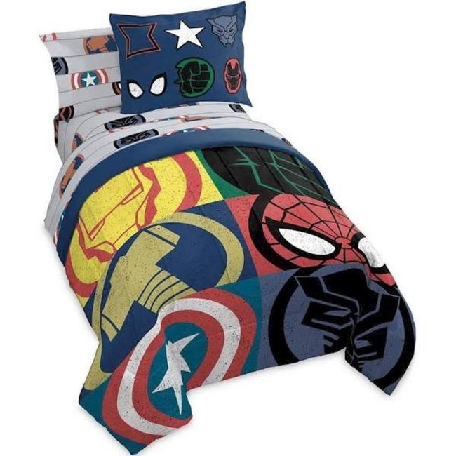 BBB27648849 Jay Franco Marvel Avengers Emblems 7 Piece Queen Bed Set