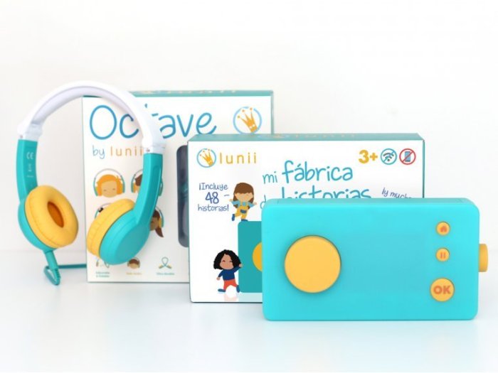 Kid's Audio Storyteller & Headphones Set