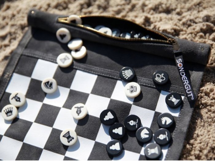 Roll-Up Travel Chess / Checkers
