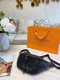 LOUIS VUITTON  LB0022005030032  size: 31x16cm