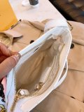 LOUIS VUITTON  LB0212005020116  size: 20cm