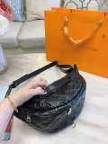LOUIS VUITTON  LB0022005030032  size: 31x16cm