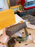 LOUIS VUITTON  LB5212005020150  size: 25cm