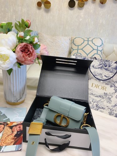 DIOR  LB0712005030037  size: 18x12cm