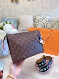 LOUIS VUITTON  LB0412005030075  size: 25x20cm