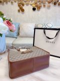 GUCCI  LB5512005030047  size: 34x26cm