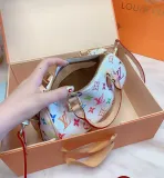 LOUIS VUITTON  LB0712005030086  size: 20cm