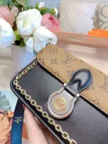 LOUIS VUITTON  LB5712005030044  size: 21x13cm