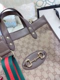 GUCCI  LB0712005030006  size: 30x28cm