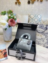 DIOR  LB5812005030038  size: 17cm