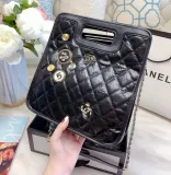 CHANEL  LB5222005030056  size: 29x26cm