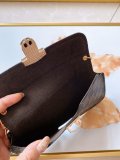 LOUIS VUITTON  LB0012005020115  size: 18cm