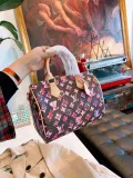 LOUIS VUITTON  LB0412005020126  size: 25cm