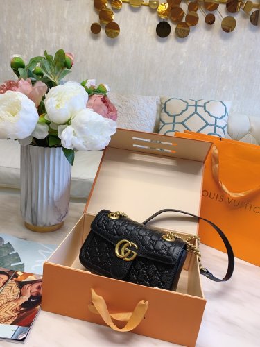GUCCI  LB0022005030031  size: 22cm