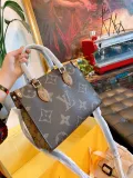 LOUIS VUITTON  LB5512005020125  size: 34cm/27cm