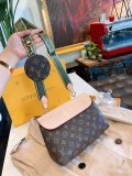 LOUIS VUITTON  LB5212005020150  size: 25cm